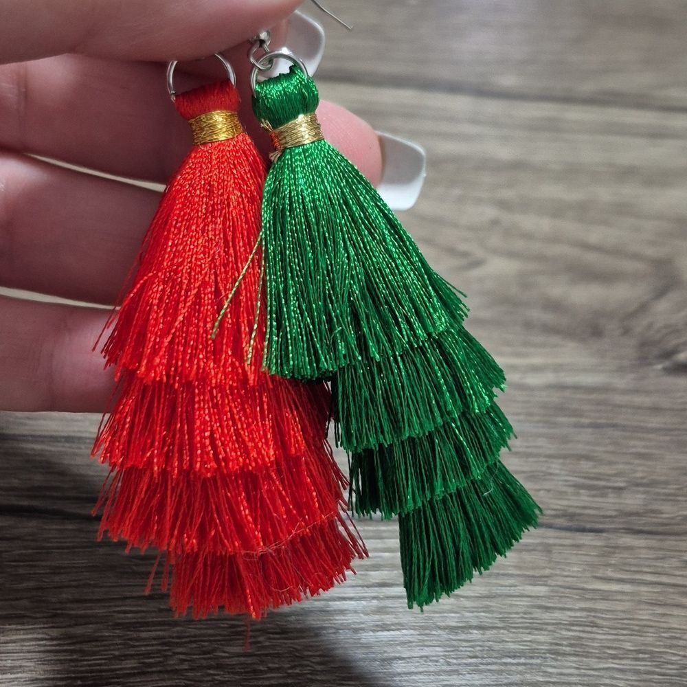 ♡♡♡Elegant Red and Green Tassel Earrings | Stocking Stuffer Gifts - Picture 8 of 8